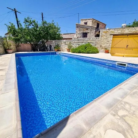 Poolside Escape In Village With Pool Facilities Apartment Skarinou